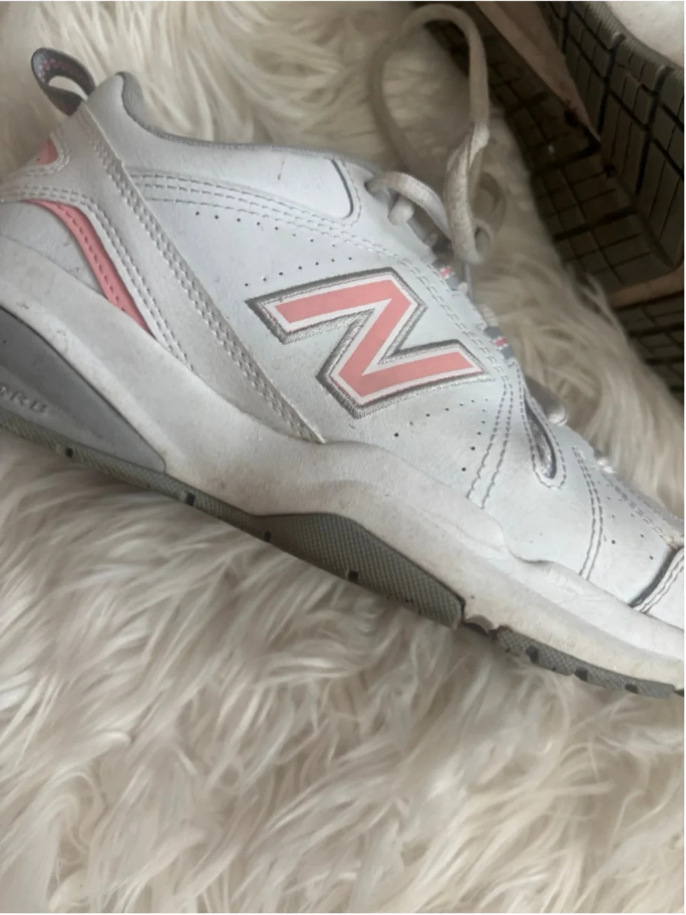 Well worn New Balance V5 Casual Comfort Cross Trainer Sneaker White US SIZE 7.5